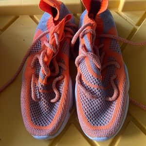 SIA collective orange sneakers never worn